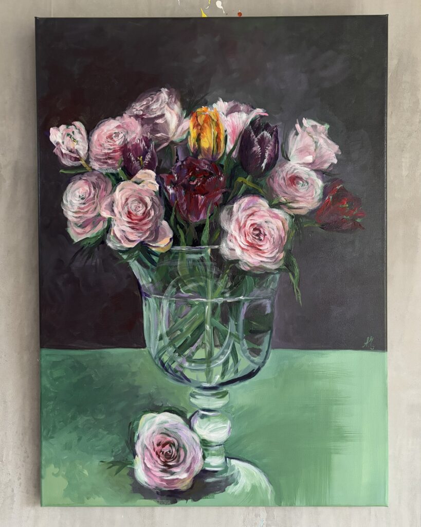#0120 delicate roses with tulips in a vase