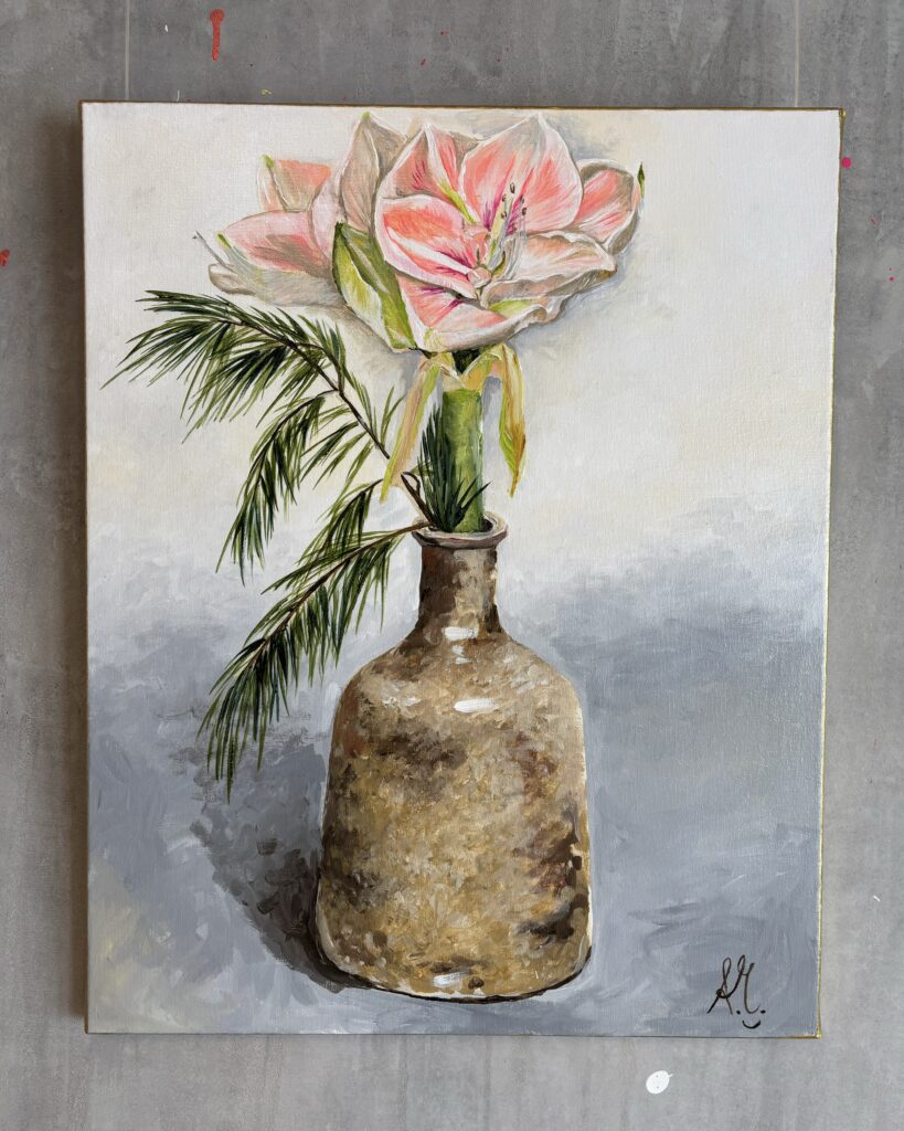 #0129 white amaryllis in vase